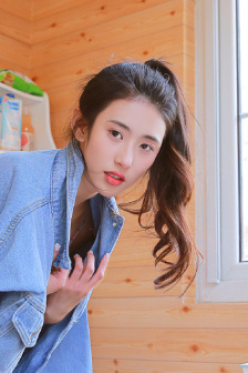 妈妈蕾丝打底衫